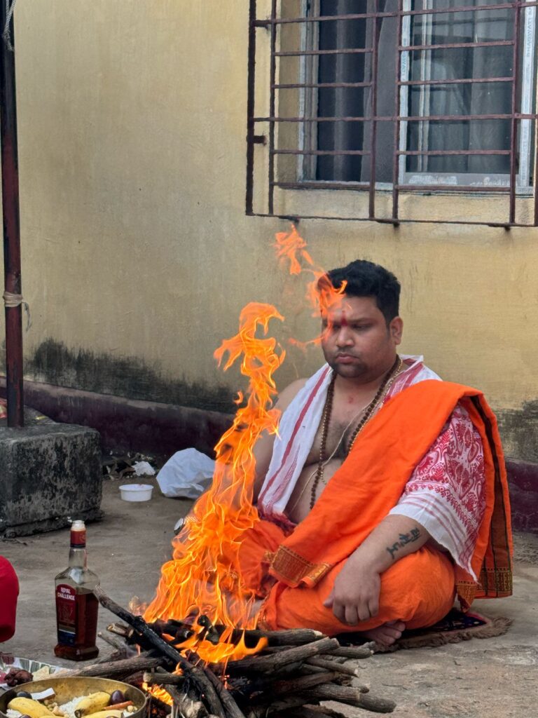 Kamakhya tantrik , Shree Shree Sudarshini Bagalamukhi Shakti Dham in Guwahati
